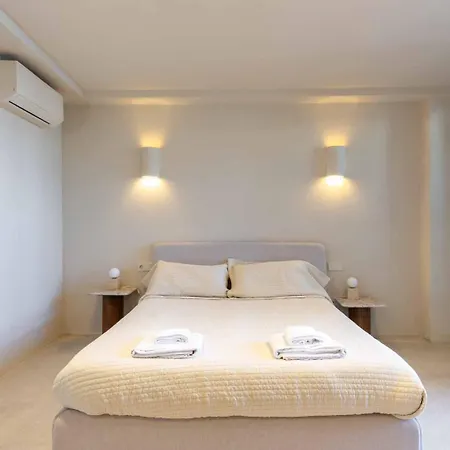 Apartment Vlc Host - Reina 166 B *